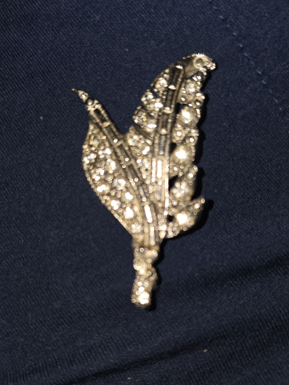 Rhinestone Leaf Brooch in Silver